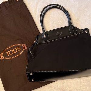 TOD'S BLACK NYLON AND LEATHER HANDBAG